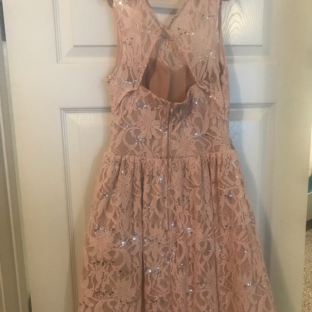 Dress - Picture 4 of 5